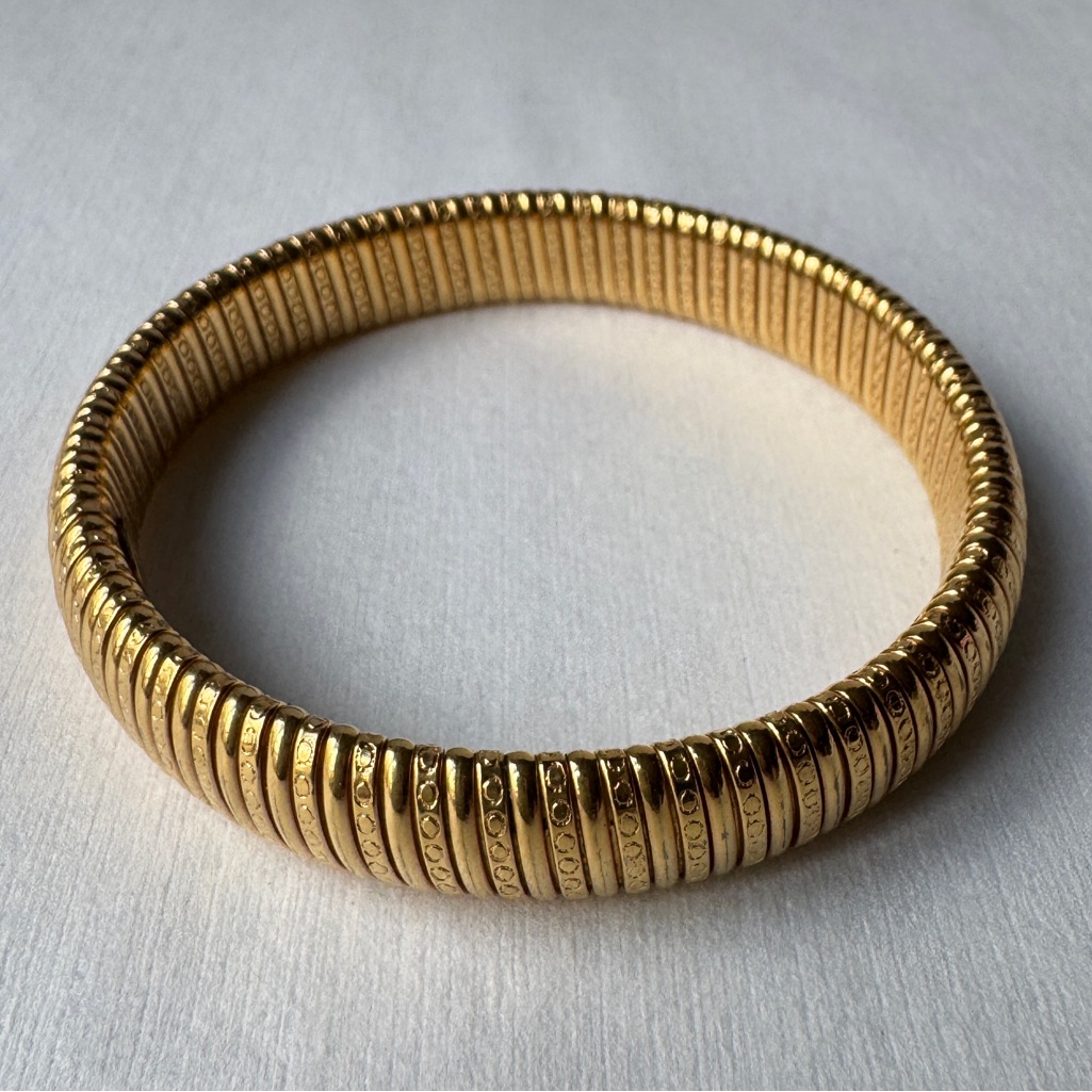 Vtg Avon Signed Gold Tone Mesh Snake Bangle Bracelet